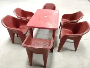 Table À Manger en Plastique Avec 6 Chaises