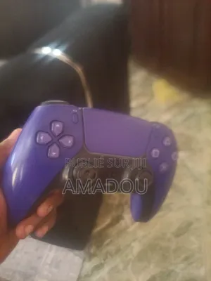 Photo - Manette Play 5