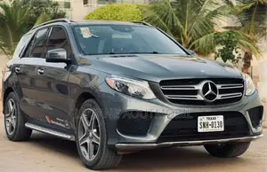 Photo - Mercedes-Benz GLE-Class GLE 350d 4MATIC 2017 Gris
