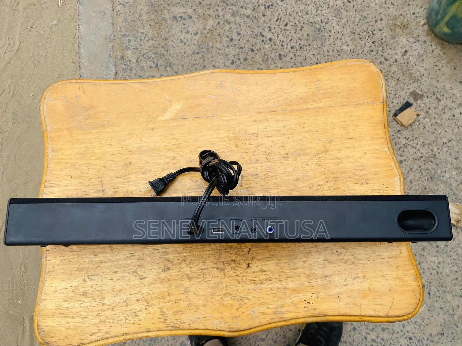 S v U Tl. Adresse:Fadia. Haut Parleurbleu