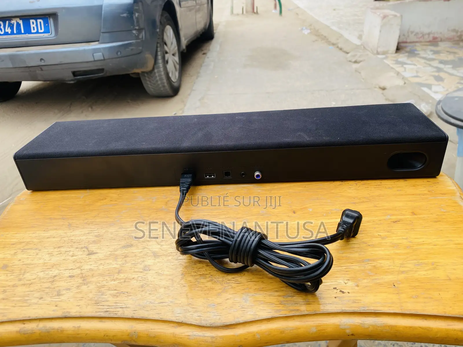 S v U Tl. Adresse:Fadia. Haut Parleurbleu