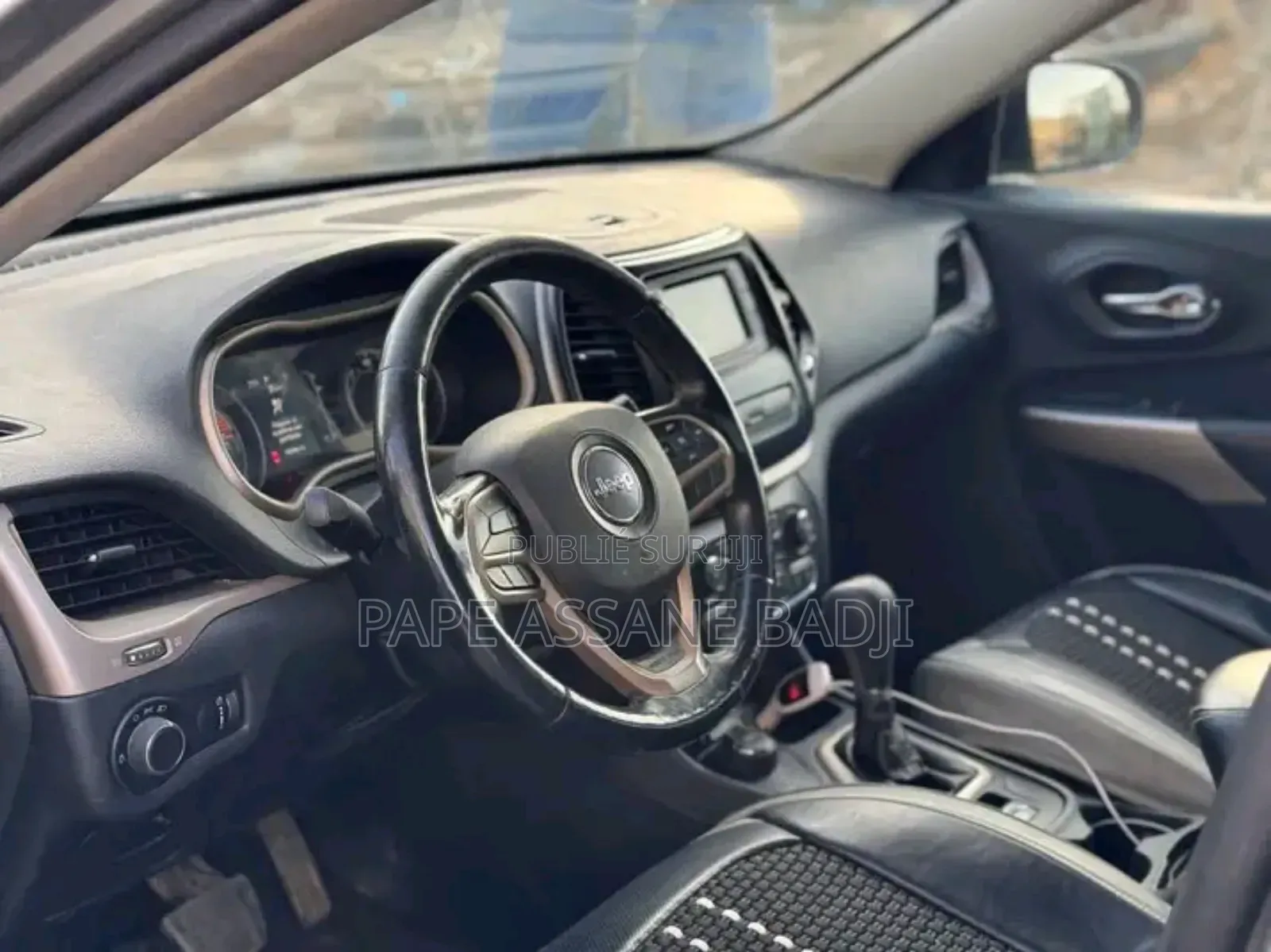 Jeep Cherokee Latitude 4x4 2017 Argenté