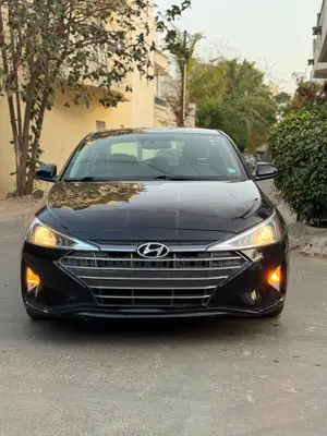 Photo - Hyundai Elantra SE 2019 Noir
