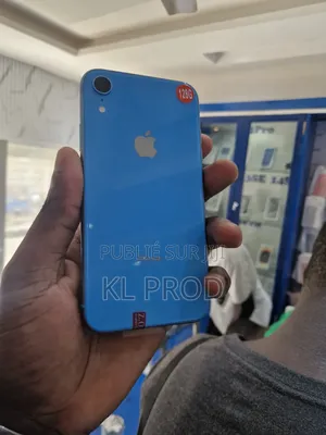 Photo - New Pomme iPhone XR 128 GB Bleu