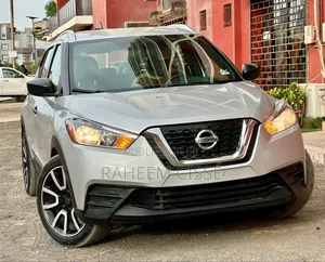 Nissan Kicks 2019 Gris