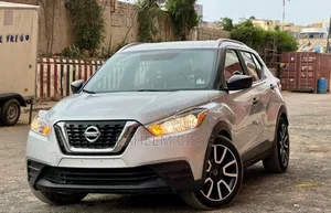 Nissan Kicks 2019 Gris