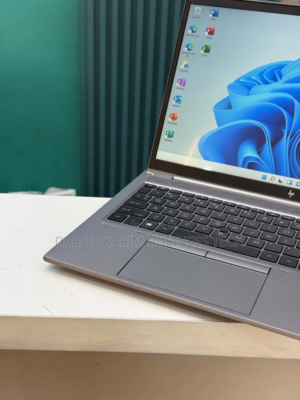 New HP ZBook Firefly G8 40GB Intel Core I7 SSD 512GB