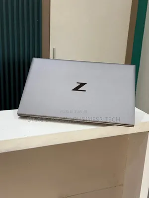 New HP ZBook Firefly G8 40GB Intel Core I7 SSD 512GB