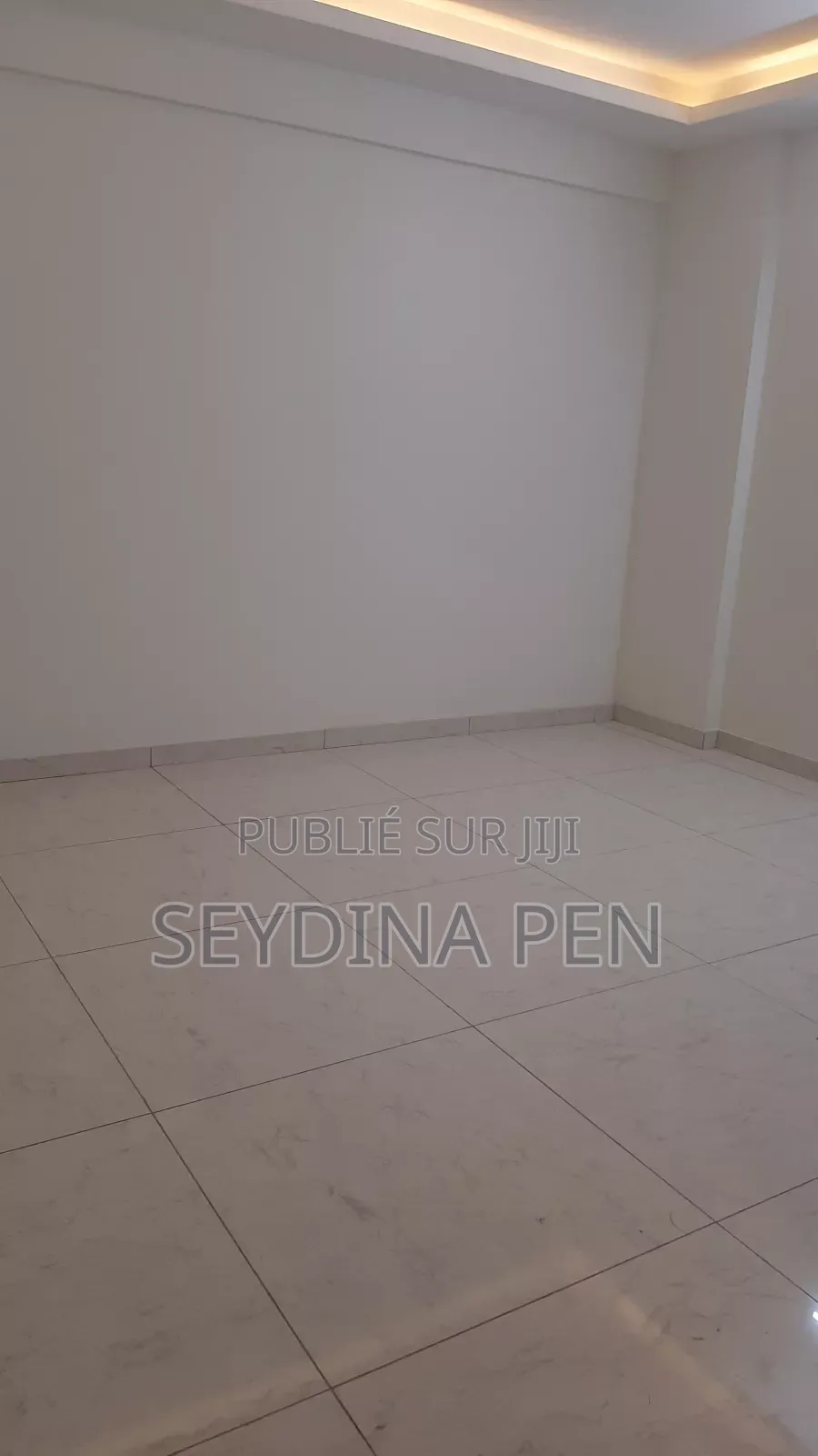 1chbre Appartement dans Green Building, Almadies à Louer