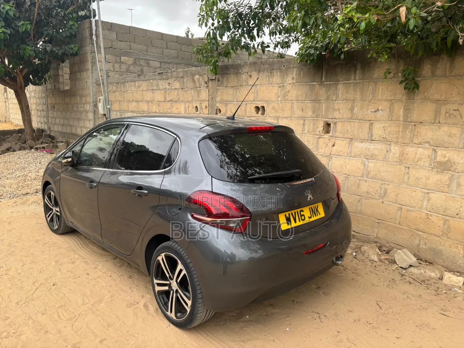 PEUGEOT 208 2017 Gris