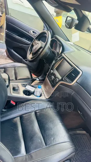 Jeep Grand Cherokee 2017 Beige