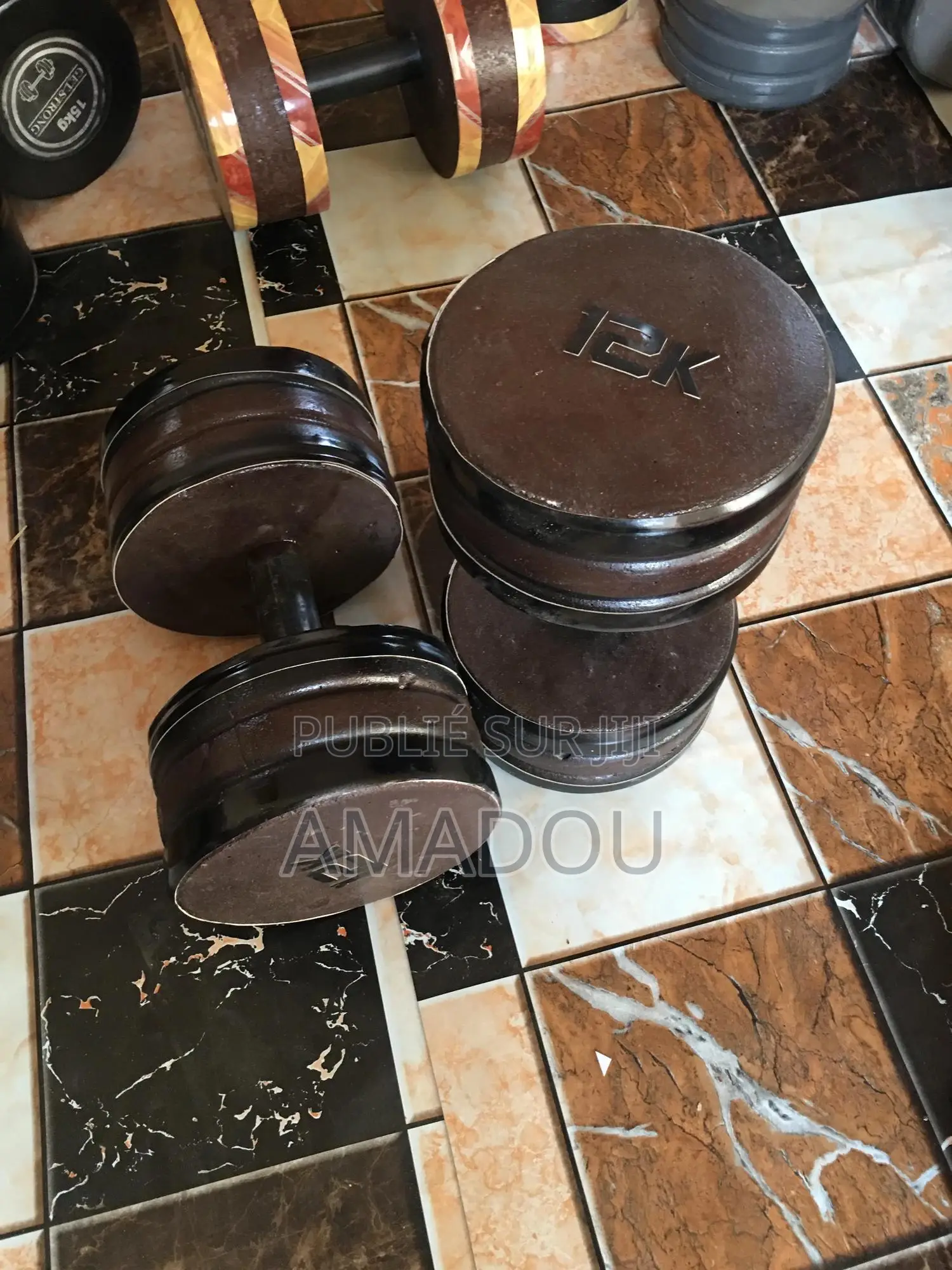 Paire D’Haltère Local : 6kg, 8kg, 10kg, 12kg Et 15kg.