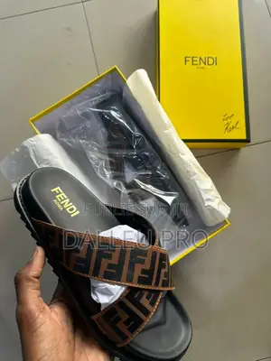 Sandales Fendi Roma Original