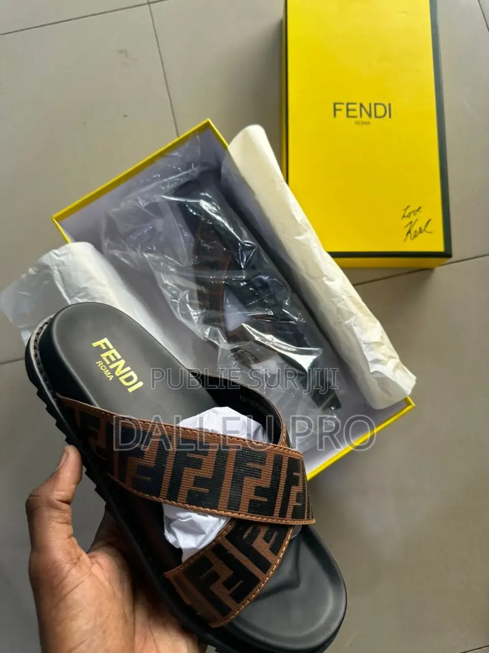 Sandales Fendi Roma Original