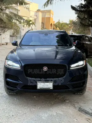 Photo - Jaguar F-Pace 2018 Noir