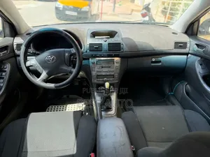 Toyota Avensis 2008 Noir