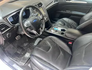 Ford Fusion Titanium FWD 2017 Gris