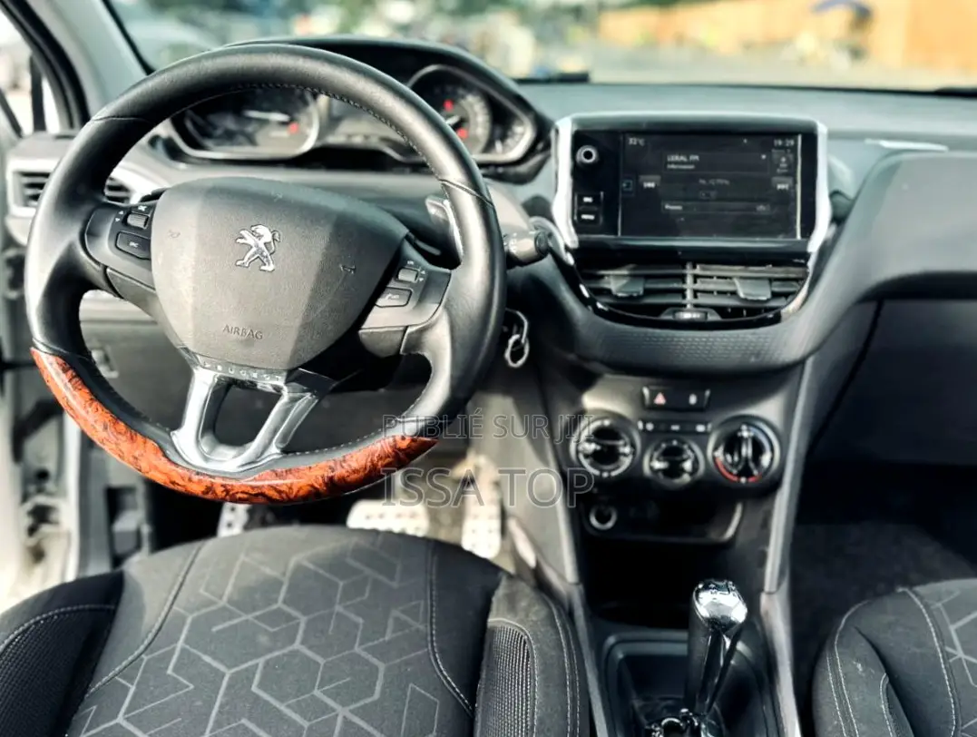 PEUGEOT 2008 2016 Blanc