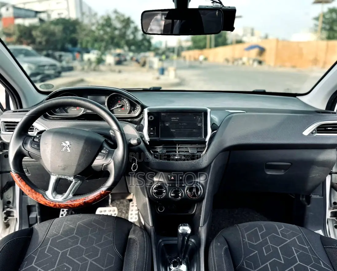 PEUGEOT 2008 2016 Blanc