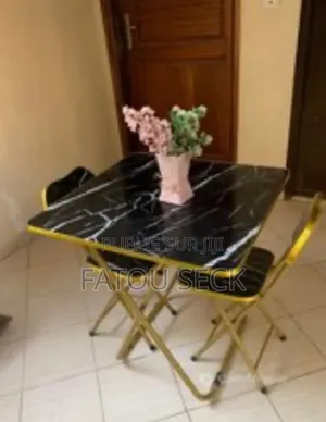 Photo - Ensemble Table Et Chaises Tête À Tête