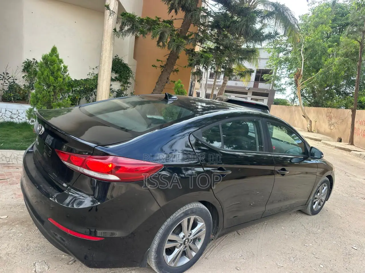 Hyundai Elantra 2018 Black