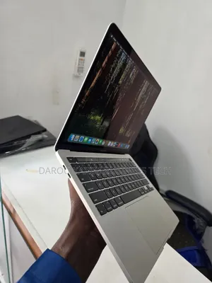 Photo - New Apple MacBook Pro 2020 16GB Intel Core I5 SSD 512GB