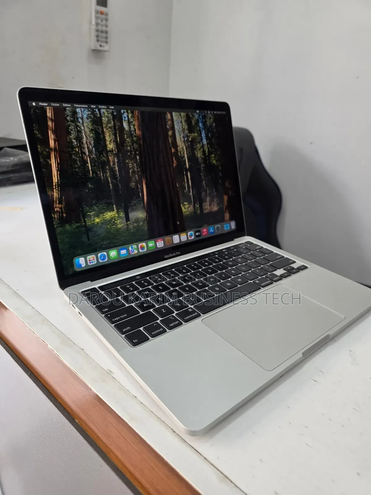 New Apple MacBook Pro 2020 16GB Intel Core I5 SSD 512GB