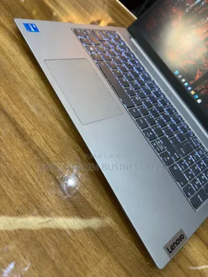 New Lenovo ThinkBook 15 16GB Intel Core I5 SSD 512GB