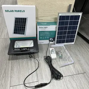 Photo - Lampadaire Et Projecteur Solaire a Vendre Au Senegal