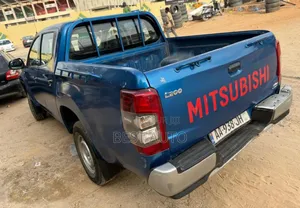 Photo - Mitsubishi L200 2022 Bleu