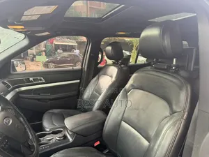 Ford Explorer 2017 Gris