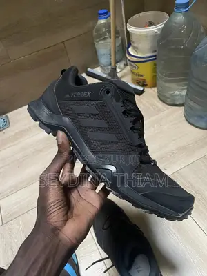 Photo - Négociable !!Adidas Terrex