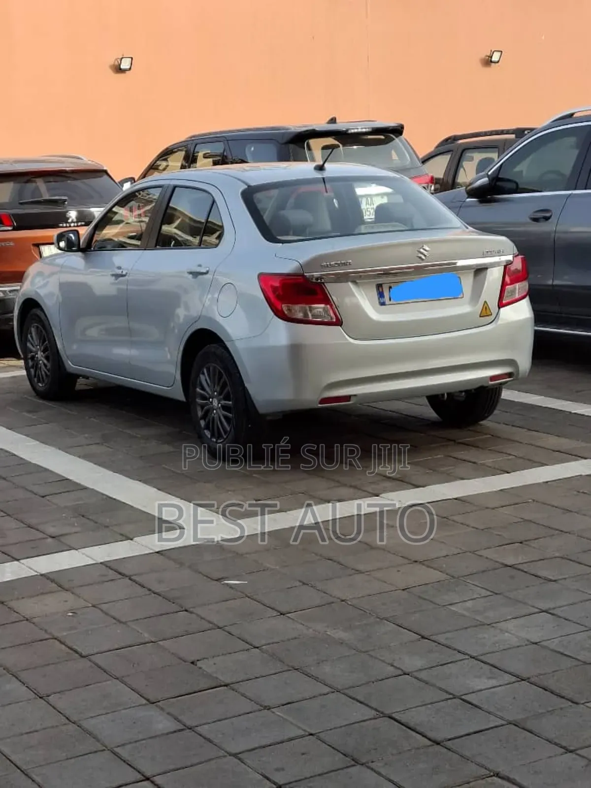 Suzuki Dzire 2024 Gris
