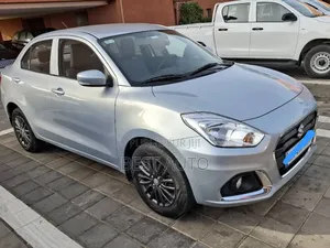 Suzuki Dzire 2024 Gris