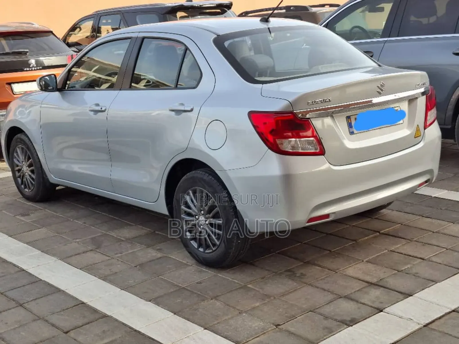 Suzuki Dzire 2024 Gris