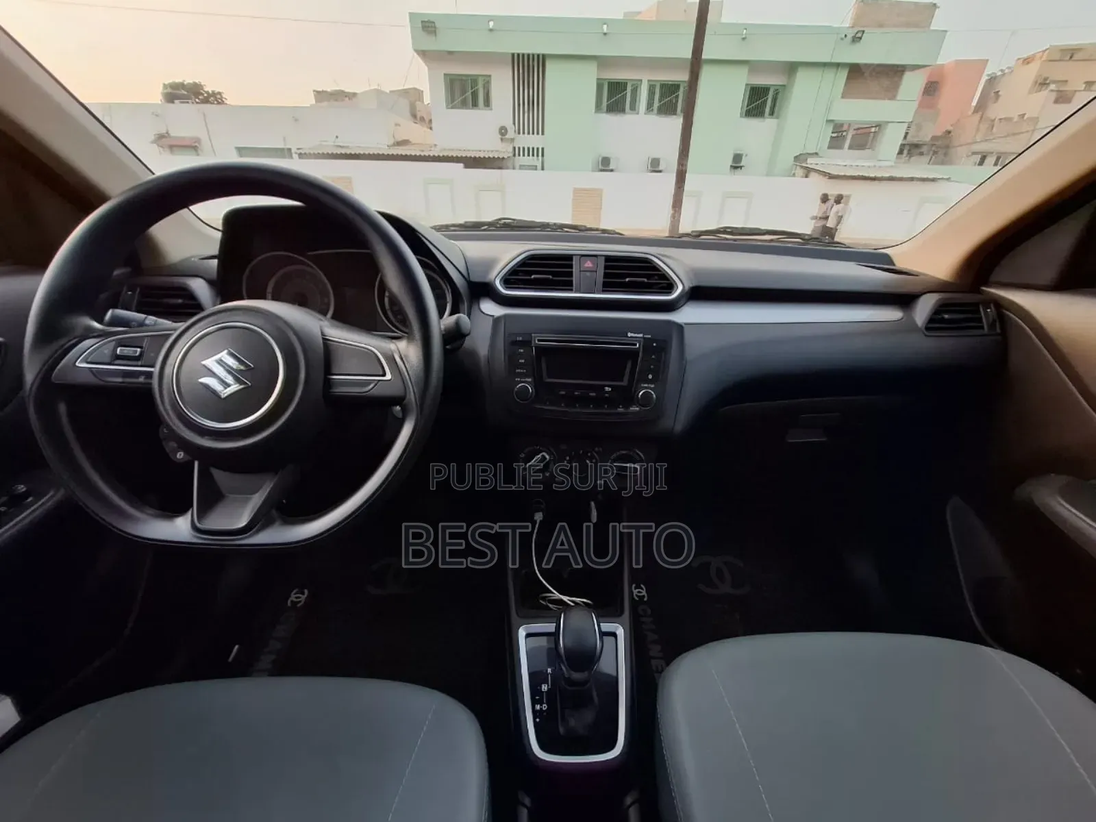 Suzuki Dzire 2024 Gris