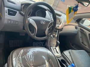 Hyundai Elantra 2014 Gris