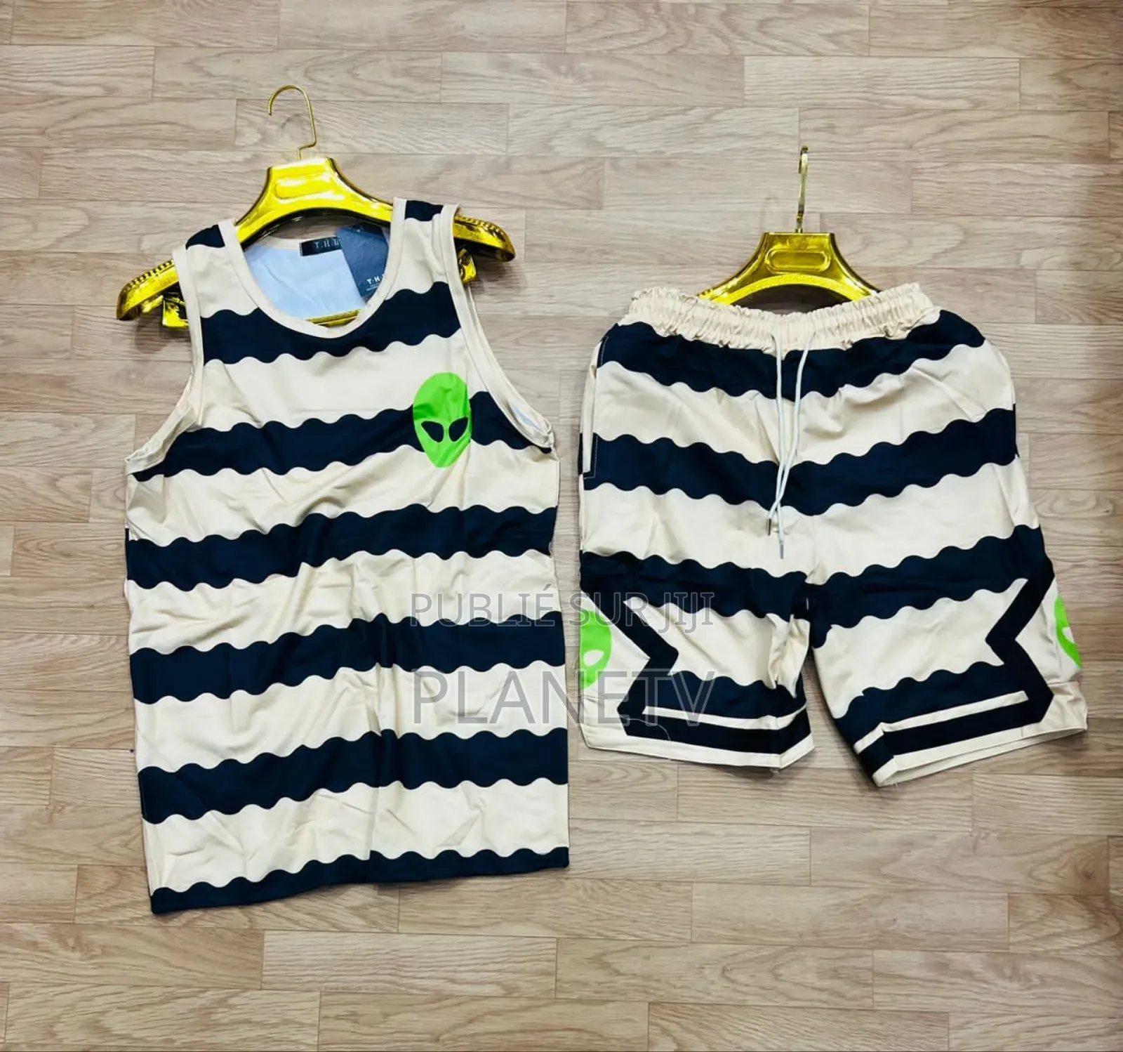 Ensemble Débardeur WKBN