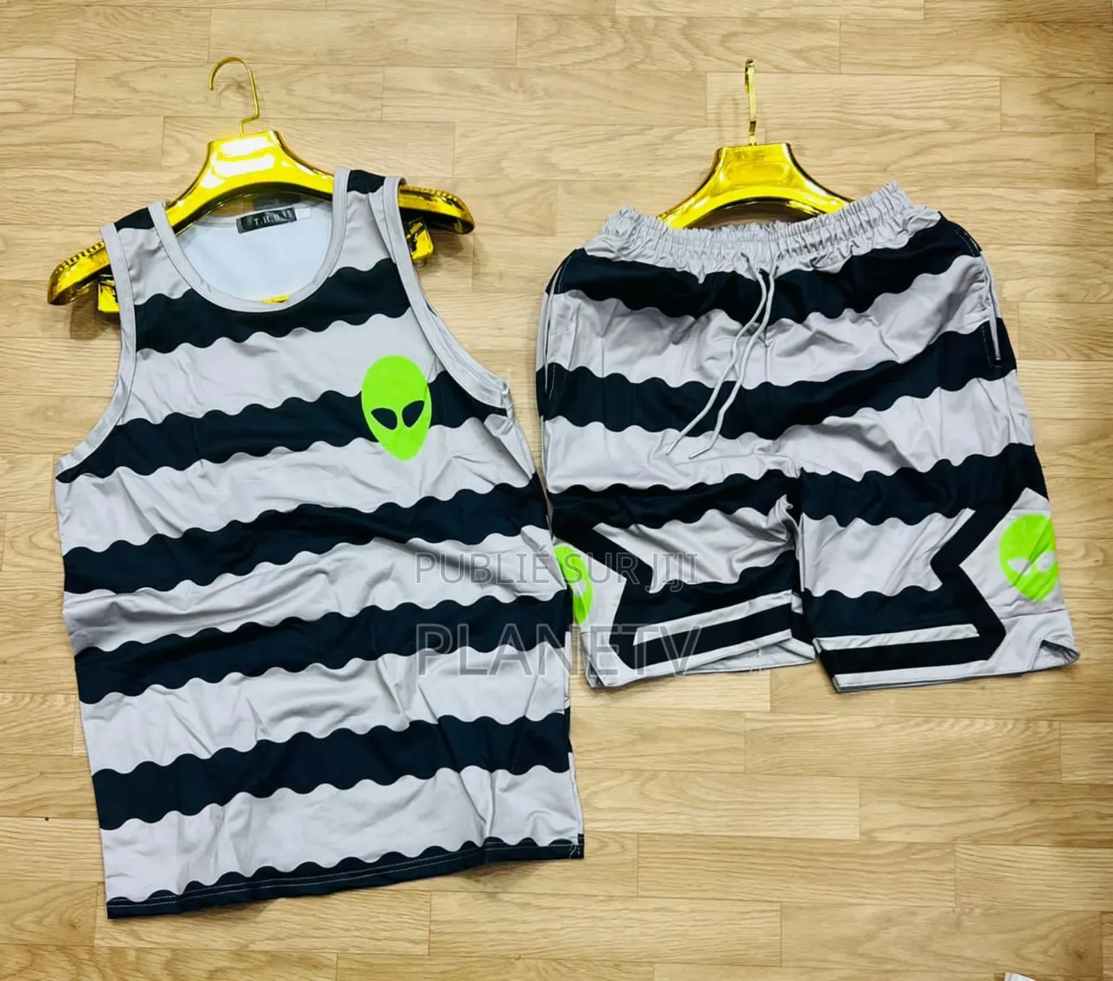 Ensemble Débardeur WKBN