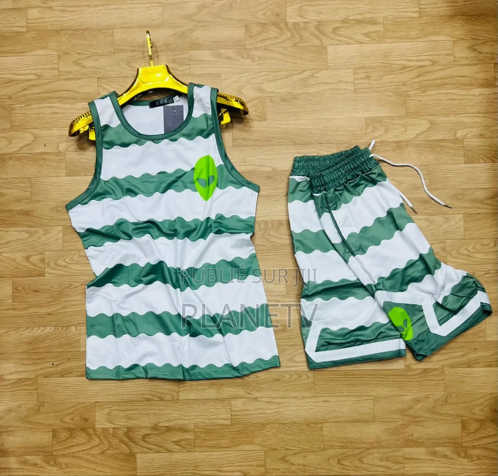 Ensemble Débardeur WKBN