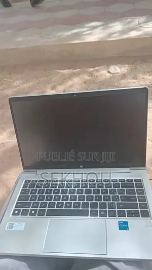 Photo - Ordinateur portable HP ProBook 440 G10 16GB Intel Core i5 SSD 500GB