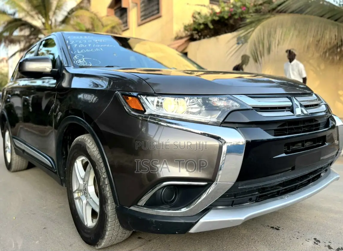 Mitsubishi Outlander 2017 Gris