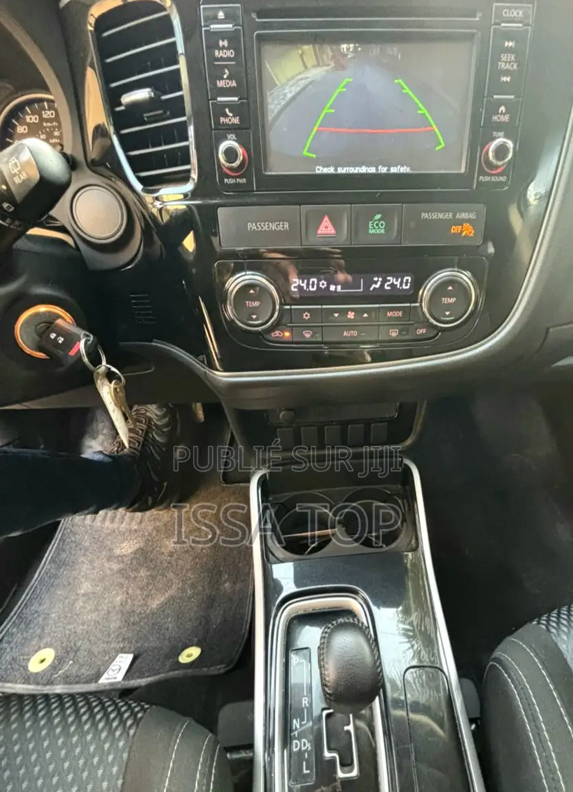 Mitsubishi Outlander 2017 Gris