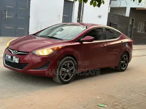 Photo - Hyundai Elantra 2016 Rouge