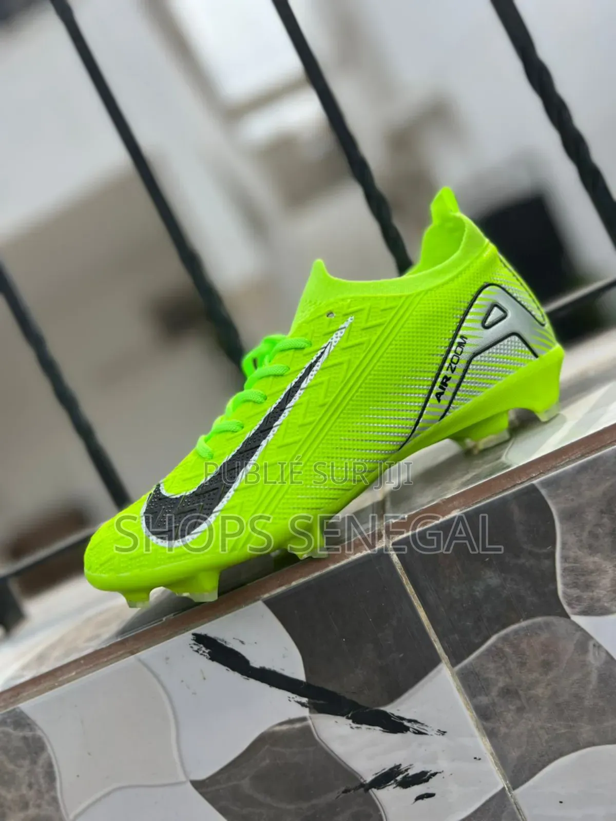 Phantom Black Grip – Dominez Le Terrain Avec Style