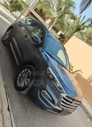 Photo - Hyundai Tucson 2017 Gris