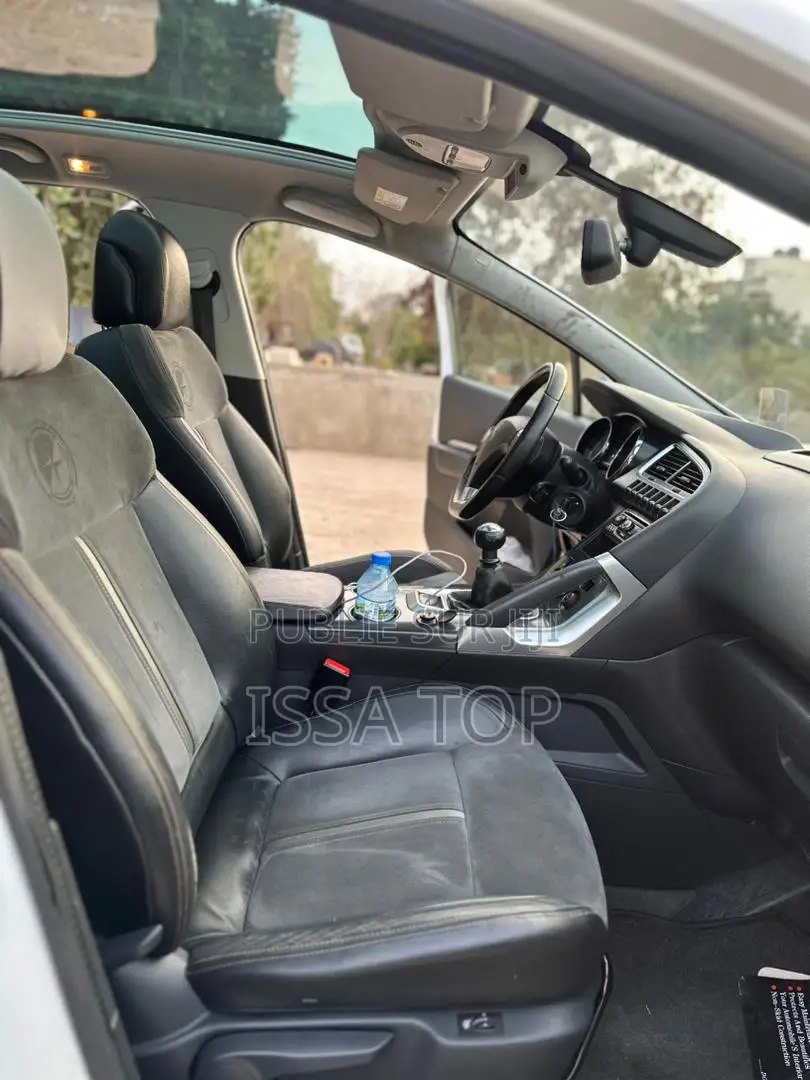 PEUGEOT 3008 2015 Blanc