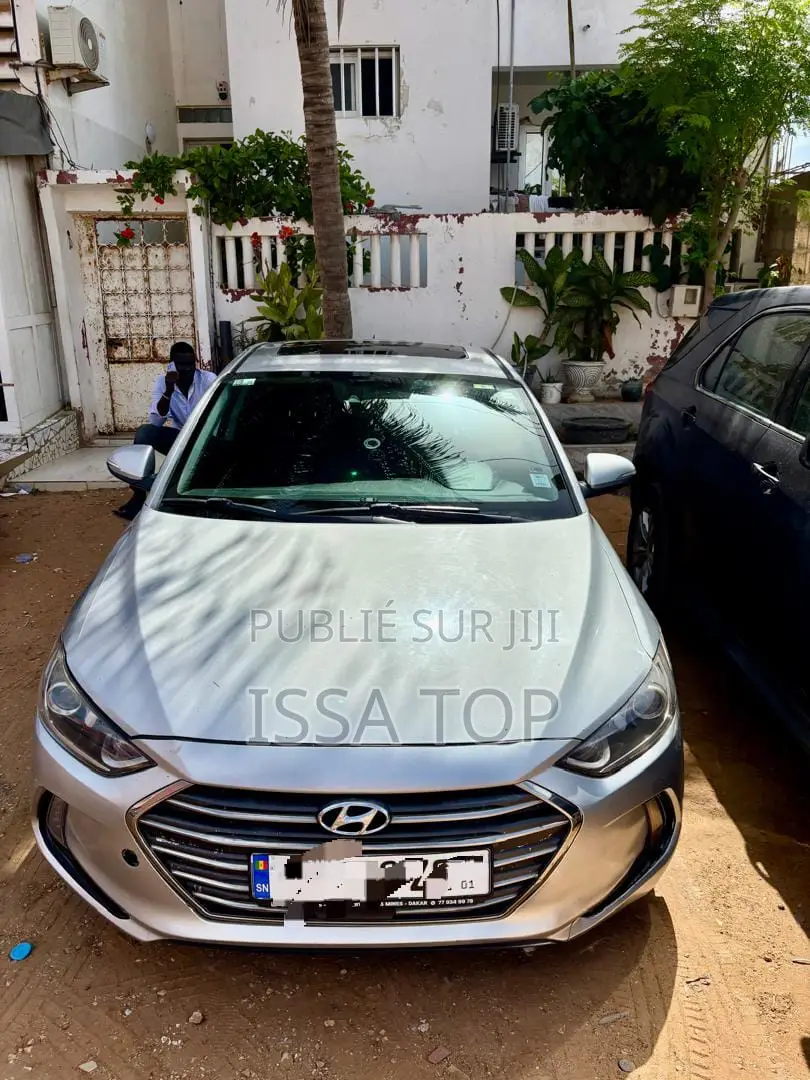 Hyundai Elantra 2018 Gris