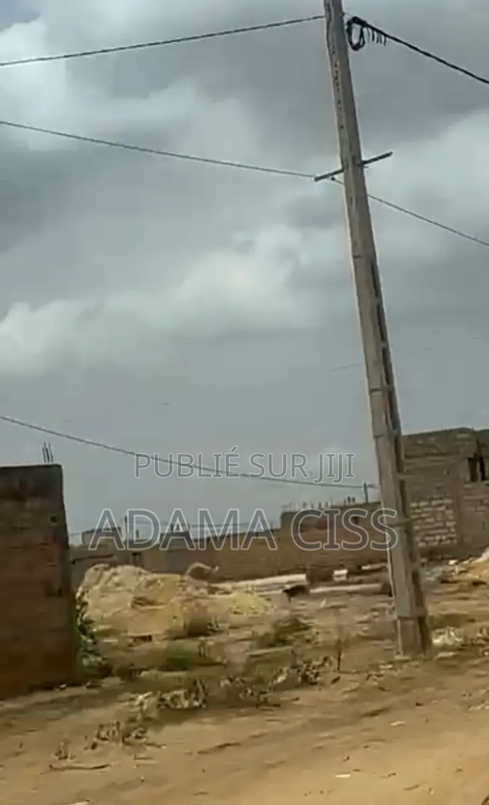 Terrain À Vendre À Thiès