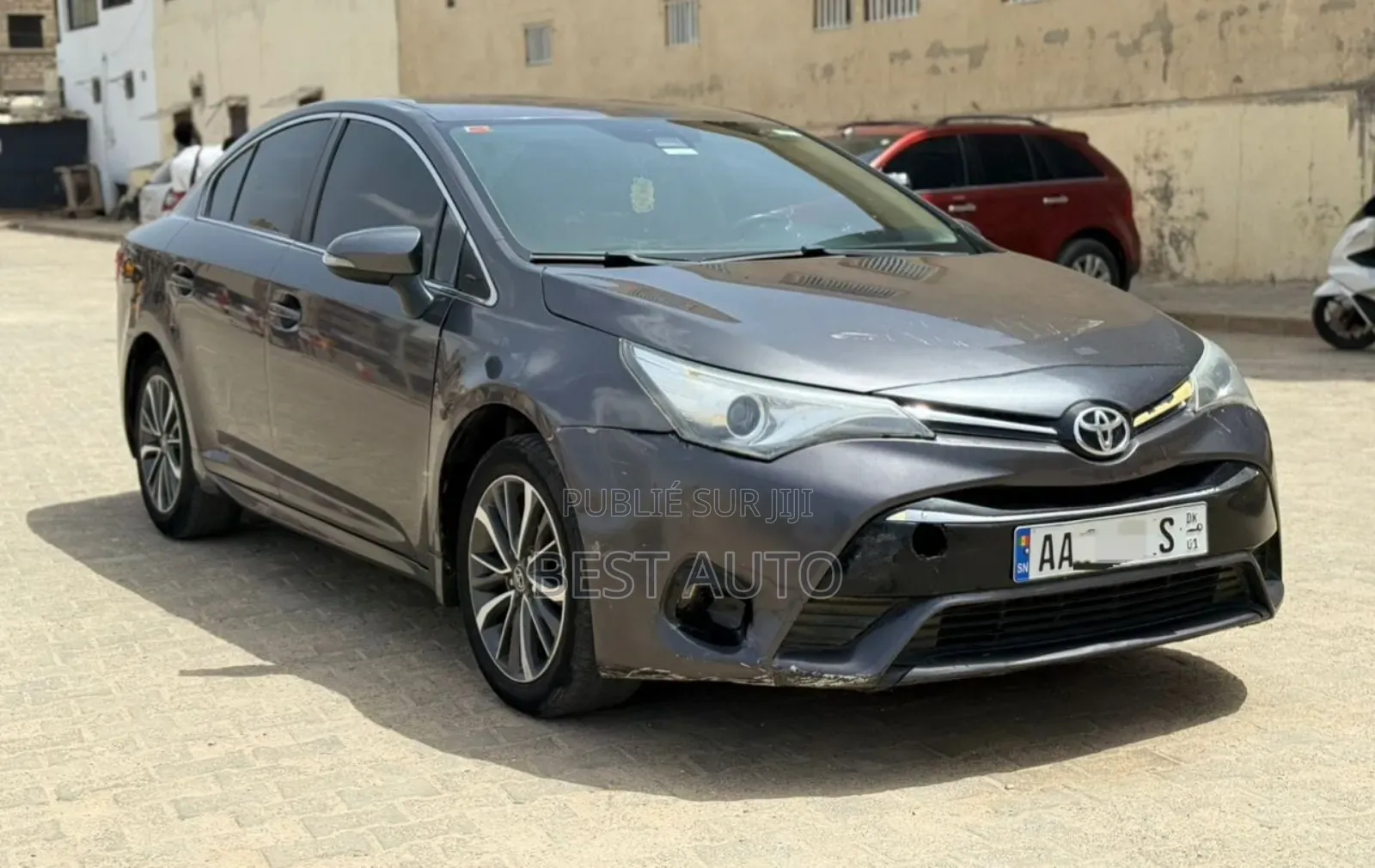 Toyota Avensis 2017 Gris